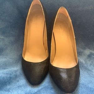 Black Ann Taylor Pumps Size 8.5 Good condition!